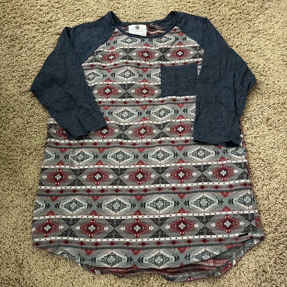 Men’s patterned t shirt